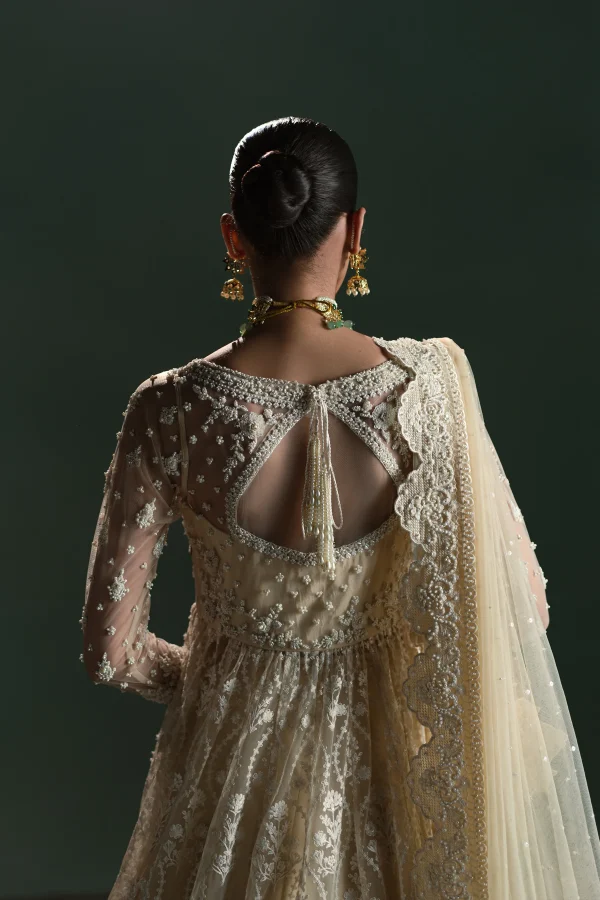 Ivory Nikah Bridal Peshwas Set (d-02) By Ammara Khan - Image 2