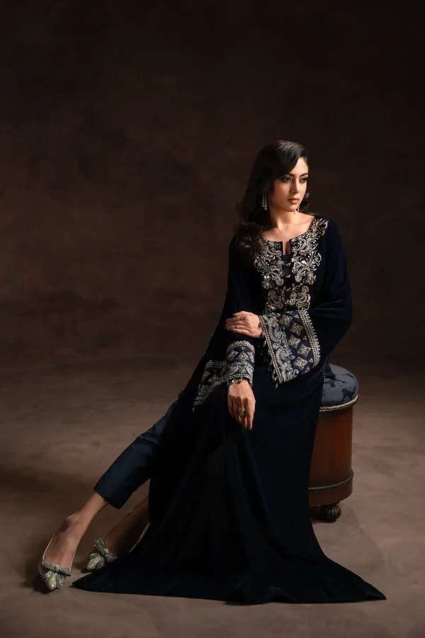 Statement Navy Kaftan (d-05) By Ammara Khan - Image 10