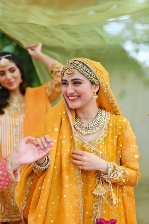 Hina Mehndi Angrakha by Agha Noor